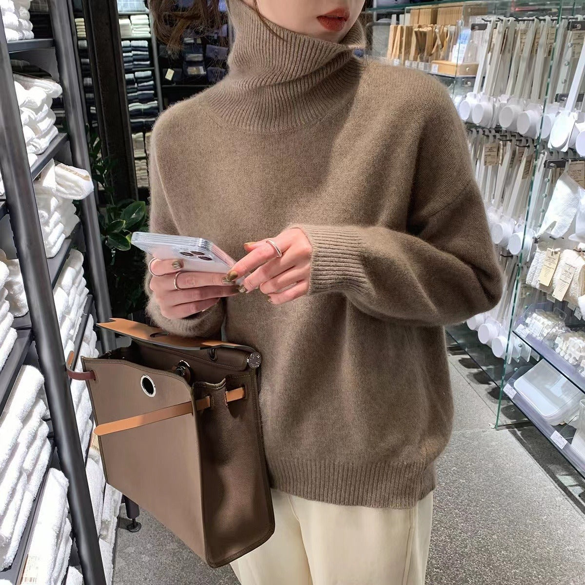 Pull Elara