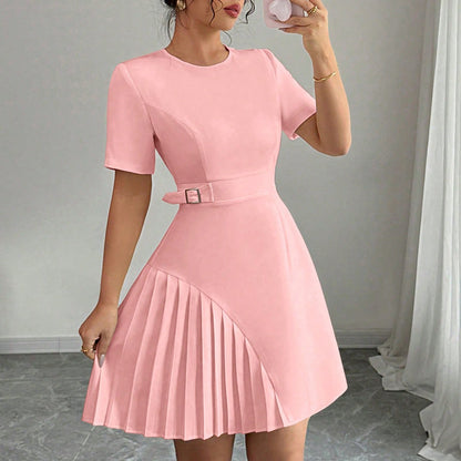 Serena Ken Amélia dress featuring a flowing fabric, elegant design, and stylish silhouette ideal for special occasions.