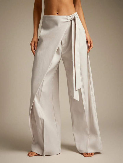 Vêtements Liora de la marque Serena Ken, image montrant une tenue élégante en tissu léger et coloré.
